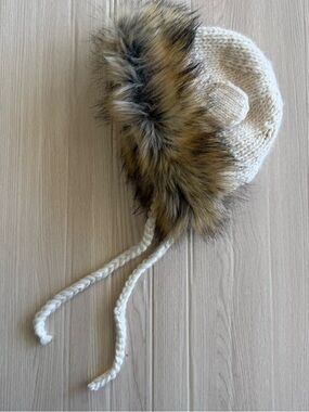 The Blueberry Hill Knit Hat Faux Fur Pom Earflap Cream Medium 2–10Y